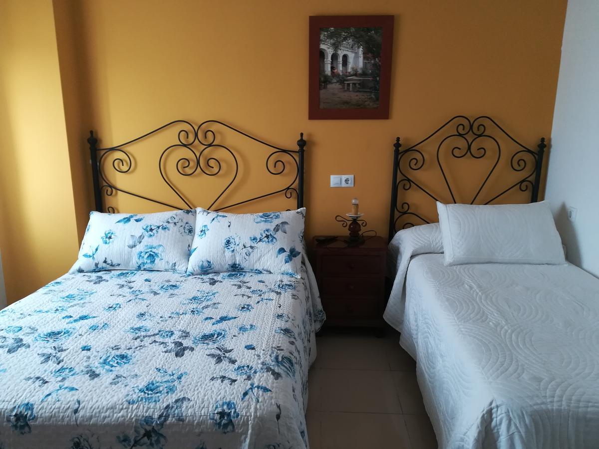 Hostal Cañamares Extérieur photo